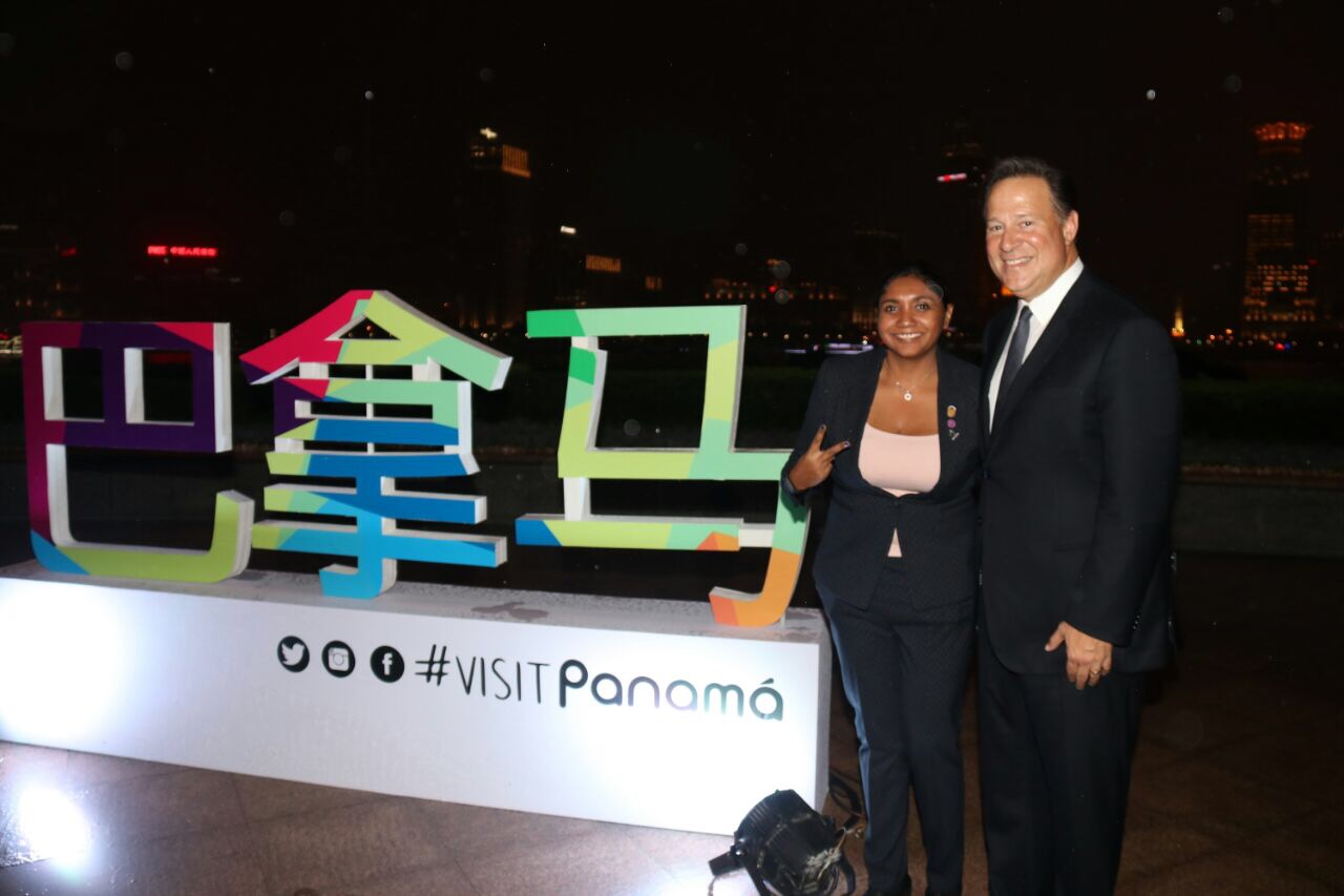 Shangai China
<small>Invest y fest, evento internacional</small> Image